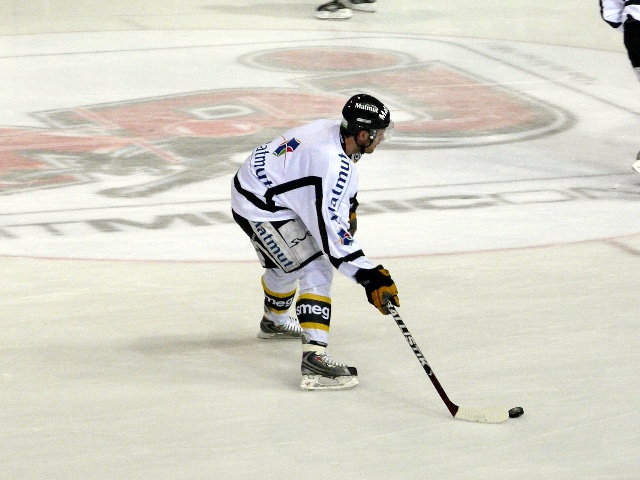 malettepuck.jpg