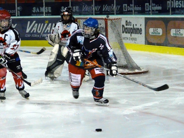 puckbdelle.jpg
