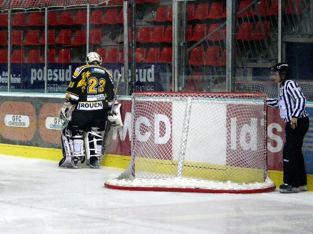 cagerouen1.jpg